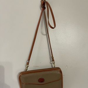 Vtg dooney and bourke wallet crossbody